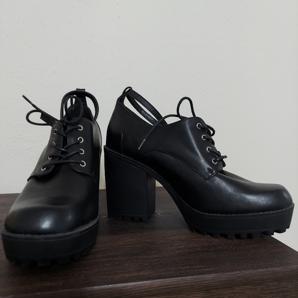 SOLD Torrid Chunky Goth Platform Oxfords sz 12W - Picture 3 of 8